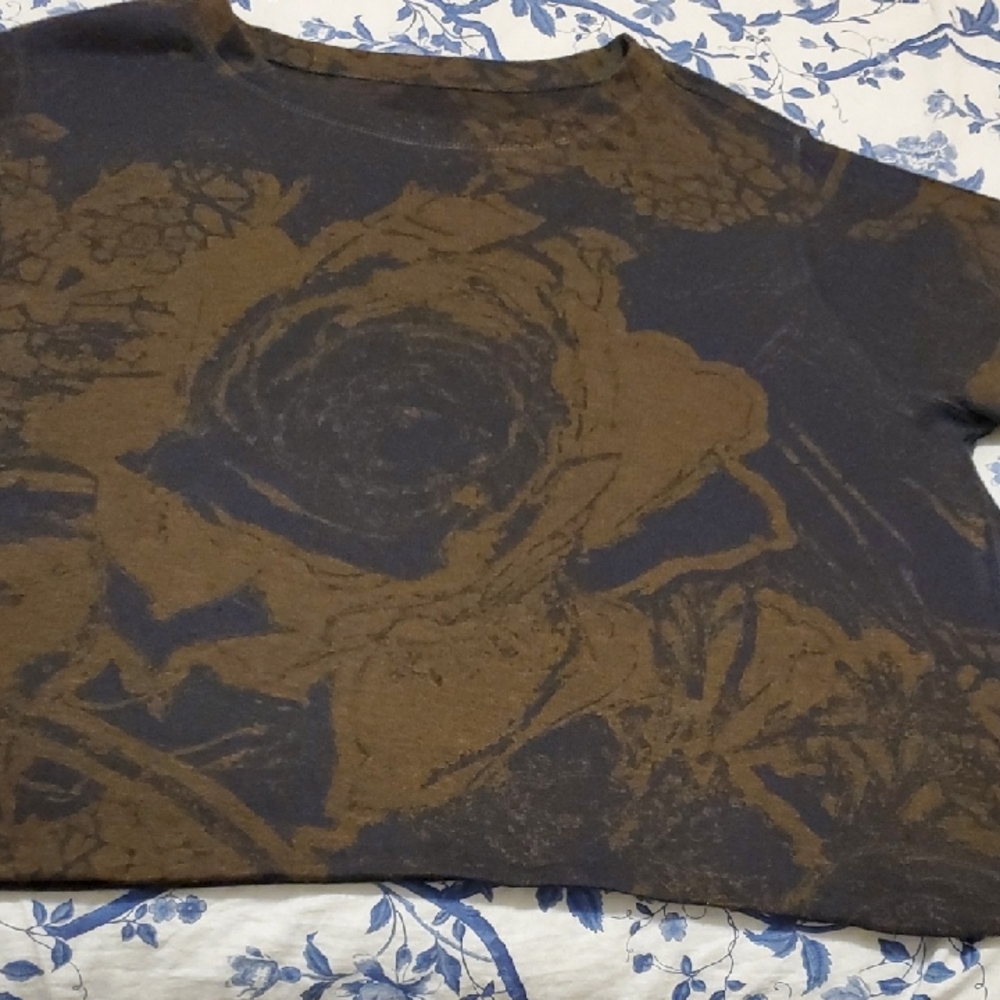 CURATED BY RUA'H KIBRIYA: Long-Sleeved Dark Navy/ Golden Brown Floral Top EUC